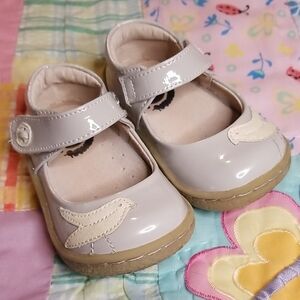 Livie & Luca Gray Patent leather Pio Pio Mary Jane w/white glitter Bird Size 4